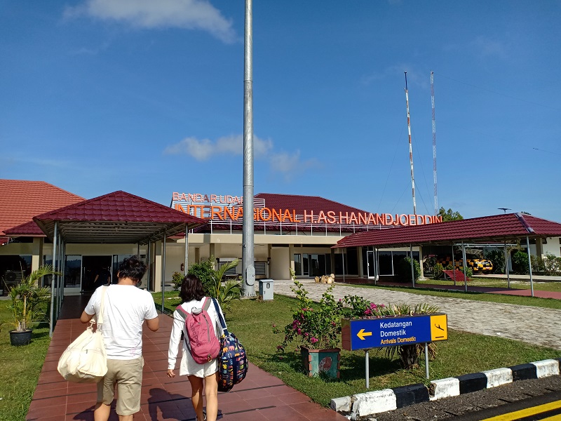 Bandara Internasional H.A.S. Hanandjoeddin Indonesia A-Z