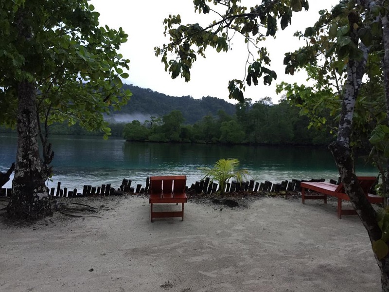 Prajas Homestay Wayag Indonesia A-Z