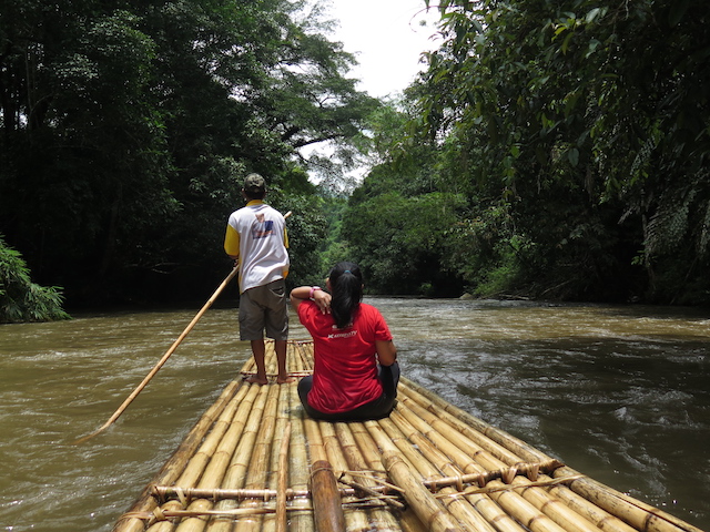 Menikmati Sungai Amandit Bamboo Rafting Loksado Indonesia A-Z