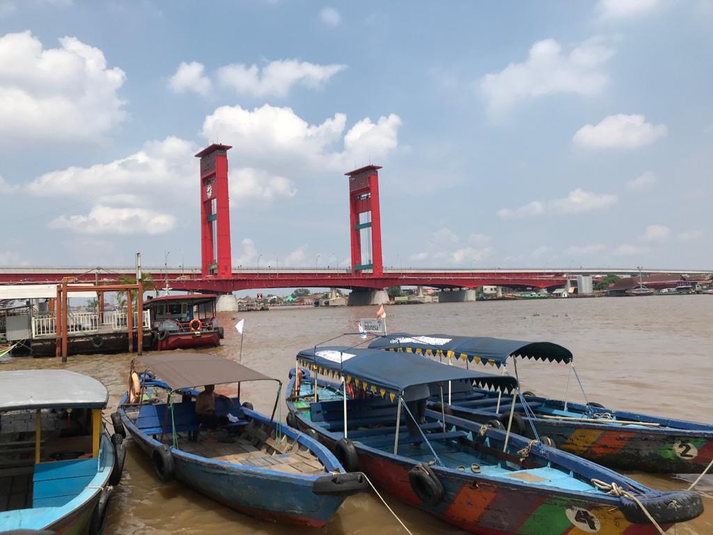 Ampera dan Sungai Musi Indonesia A-Z