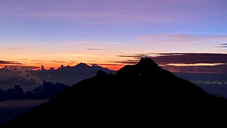 Gunung Agung 3142 MDPL Indonesia A-Z