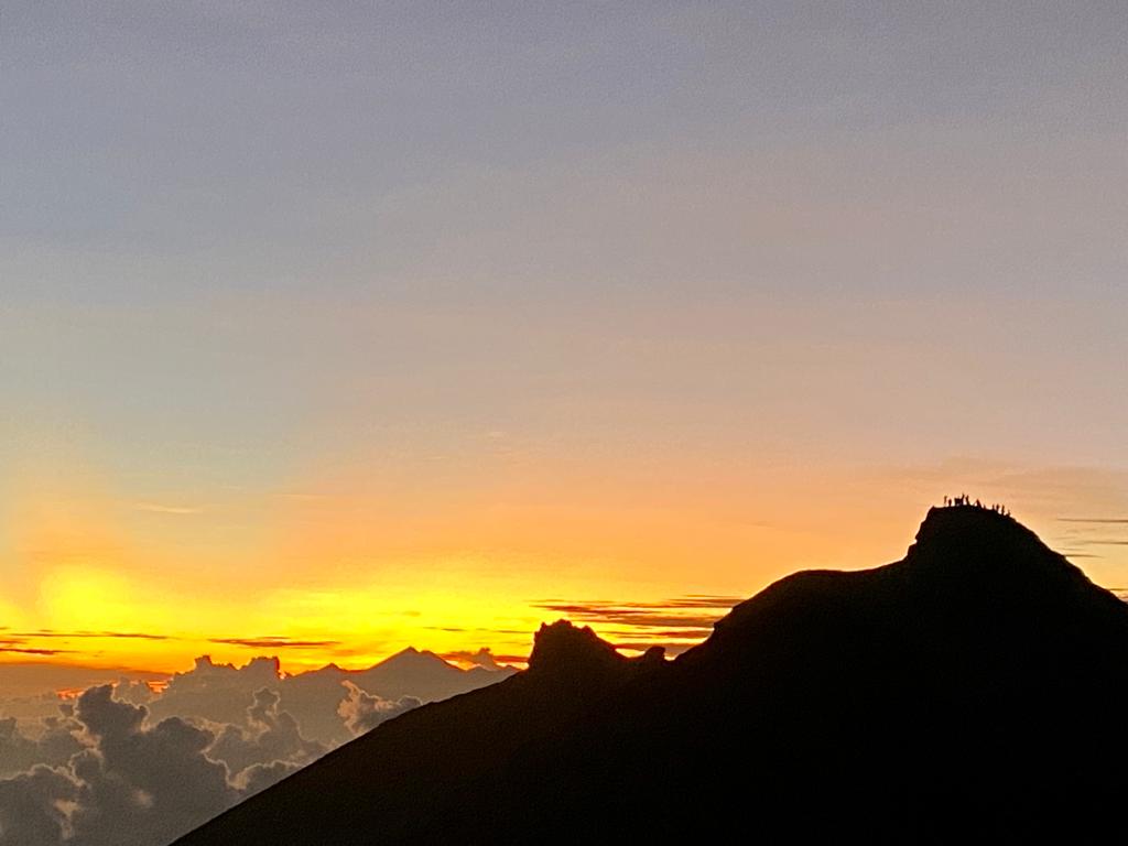 Rinjani dari puncak 2 Gunung Agung Indonesia A-Z