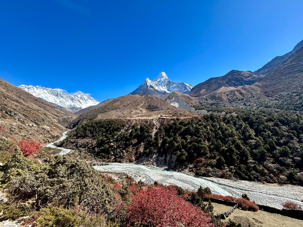 Menuju Dingboche Indonesia A-Z