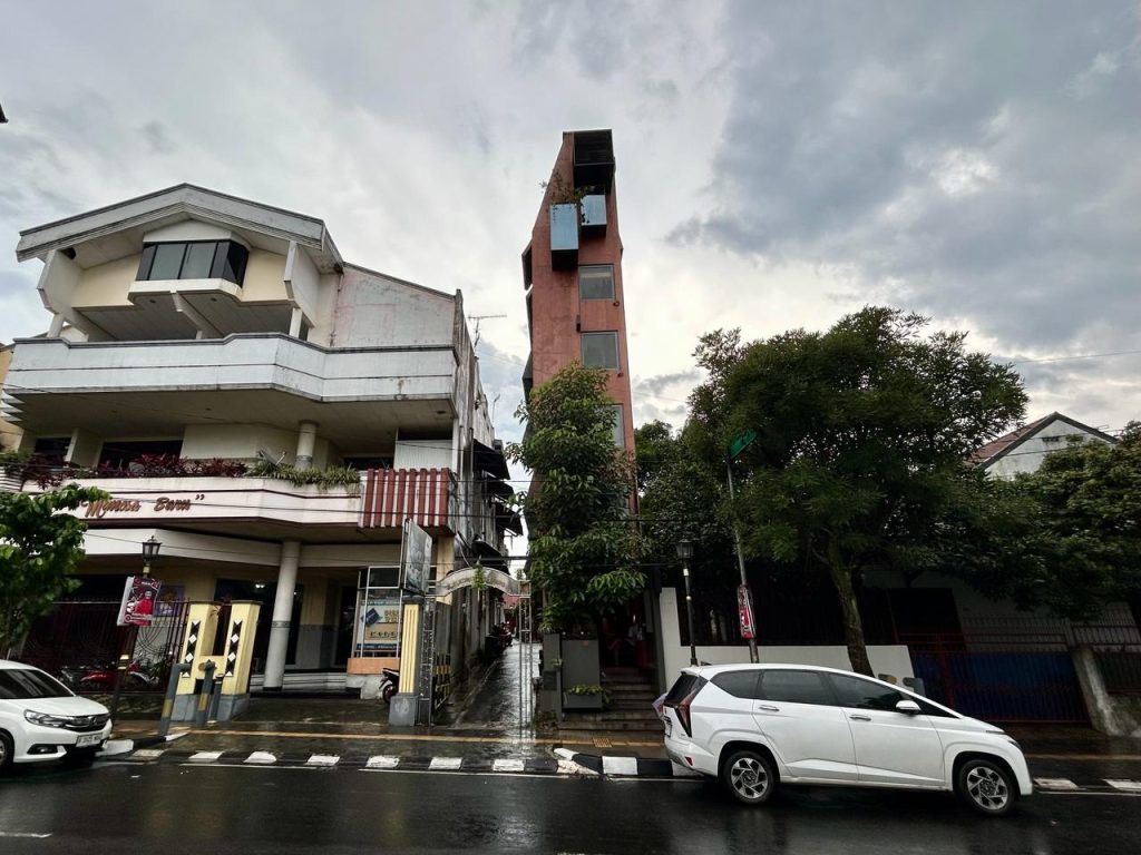 Pitu Room di Salatiga Indonesia A-Z