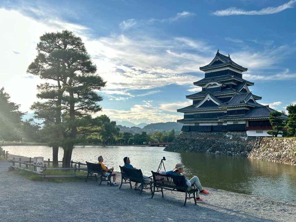 Sunset di Matsumoto Castle Indonesia A-Z