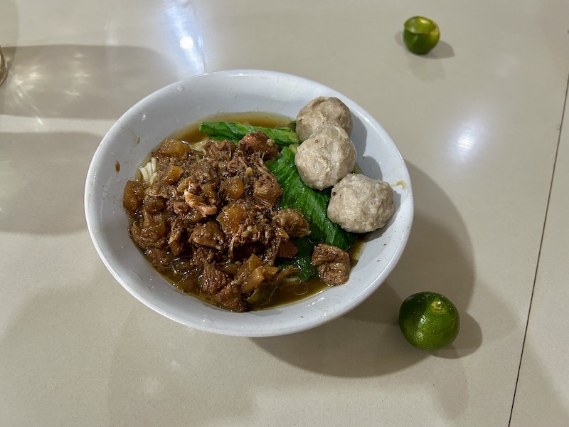 Mie ayam warung makan SM Belitung Indonesia A-Z