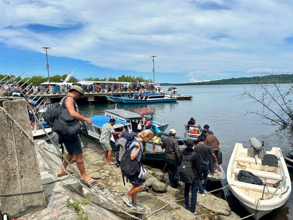 Pelabuhan Muara Siberut Mentawai Indonesia A-Z