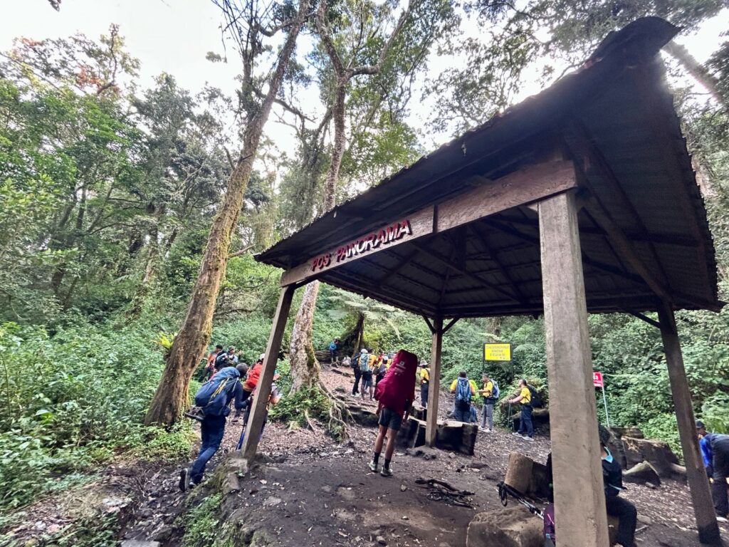Pos 3 Kerinci Pondok Panorama 2.211MDPL Indonesia A-Z