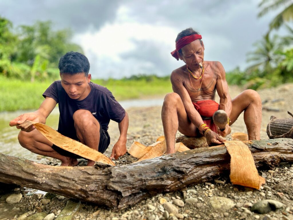 Proses pembuatan kabit di Mentawai Indonesia A-Z