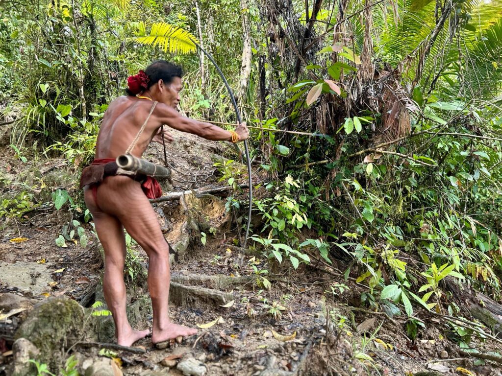 Simulasi berburu di Mentawai Indonesia A-Z