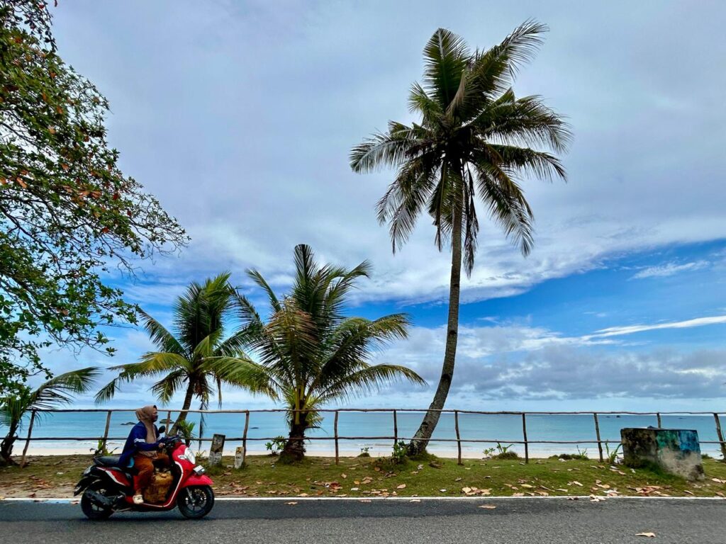 View lari pagi di Belitung Indonesia A-Z